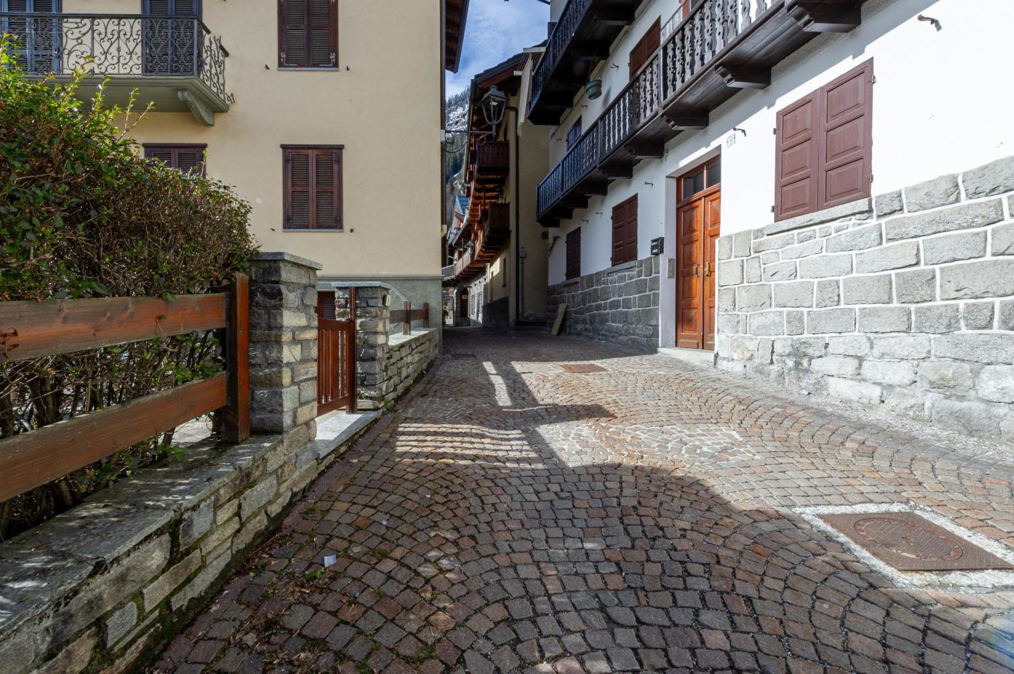 Appartamento La Villette- Comodo E Ben Posizionato - Cour 0220 Courmayeur Exteriör bild